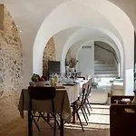 Entire Village 7br 15 Guests