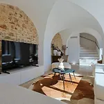 Σπίτι διακοπών Entire Village 7br 15 Guests Ollioules