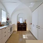 Σπίτι διακοπών Entire Village 7br 15 Guests