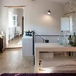 Entire Village 7br 15 Guests *