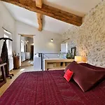 Entire Village 7br 15 Guests Ollioules