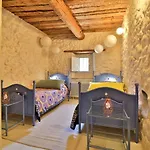 Entire Village 7br 15 Guests Vakantiehuis *