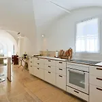 Σπίτι διακοπών Entire Village 7br 15 Guests