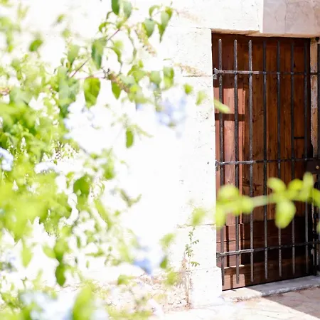 Entire Village Home 7Br 15 Guests Beach Semesterbostad