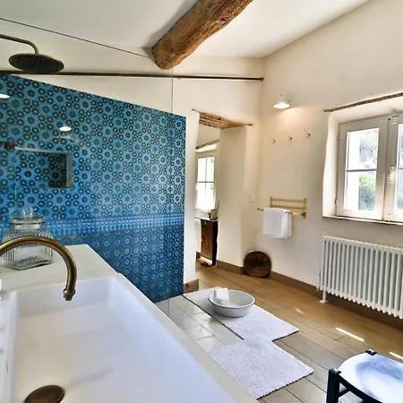 Entire Village Home 7Br 15 Guests Beach