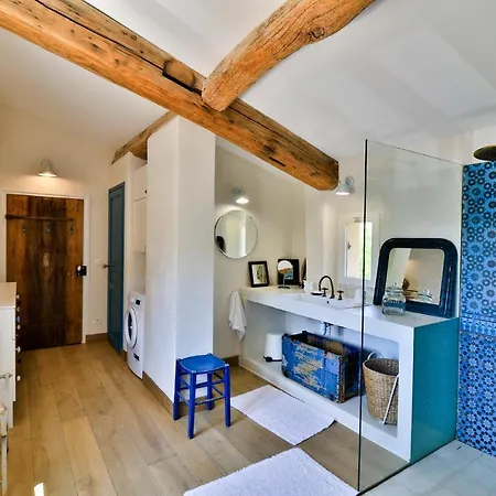 Semesterbostad Entire Village Home 7Br 15 Guests Beach *