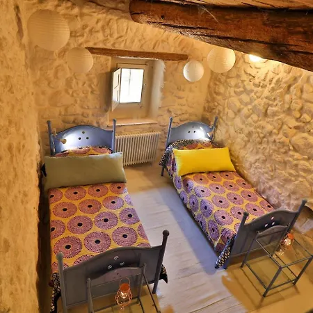 Entire Village 7br 15 Guests *