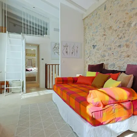 Entire Village 7br 15 Guests Ollioules