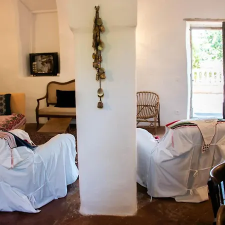 Σπίτι διακοπών Entire Village 7br 15 Guests *