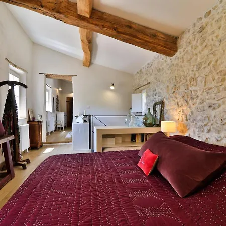 Entire Village 7br 15 Guests Ollioules