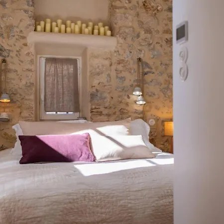 Σπίτι διακοπών Entire Village 7br 15 Guests Ollioules