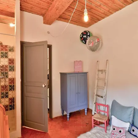Entire Village 7br 13 Guests *