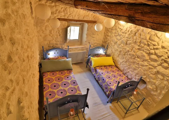 Entire Village 7br 15 Guests *