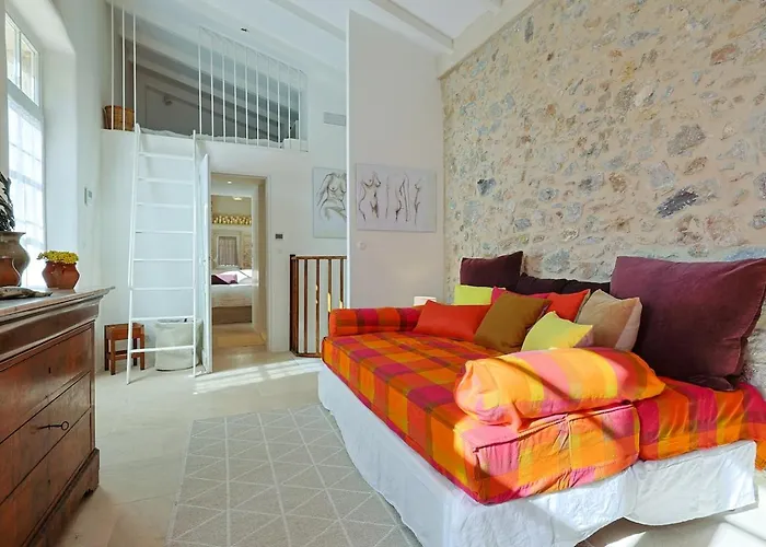 Entire Village 7br 15 Guests أوليوليه