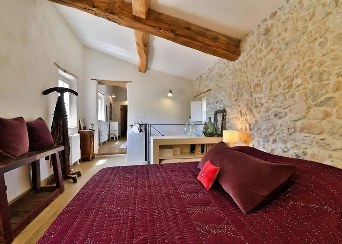 Entire Village 7br 15 Guests أوليوليه