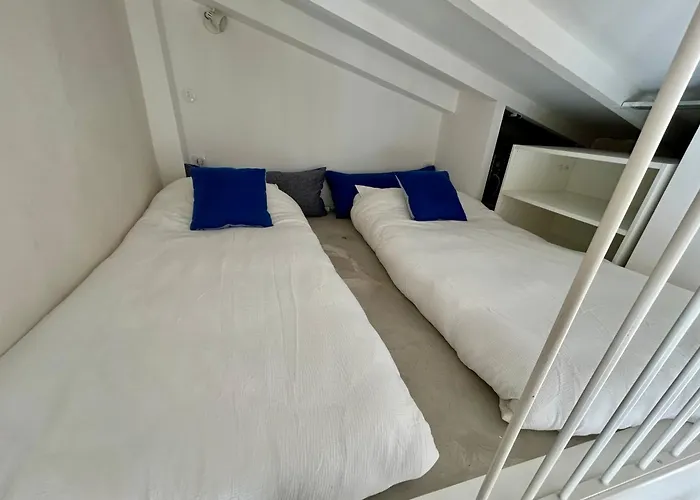 بيت للعطل Entire Village 7br 15 Guests *