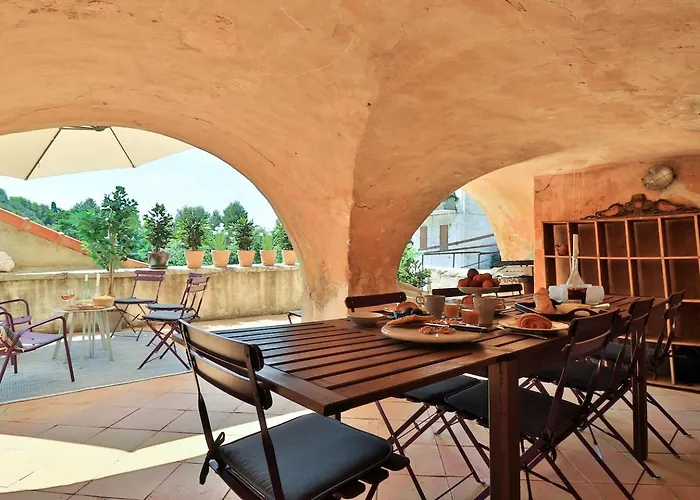 بيت للعطل Entire Village 7br 15 Guests *
