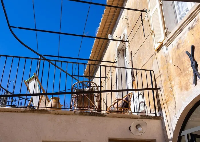 Entire Village 7br 15 Guests بيت للعطل أوليوليه